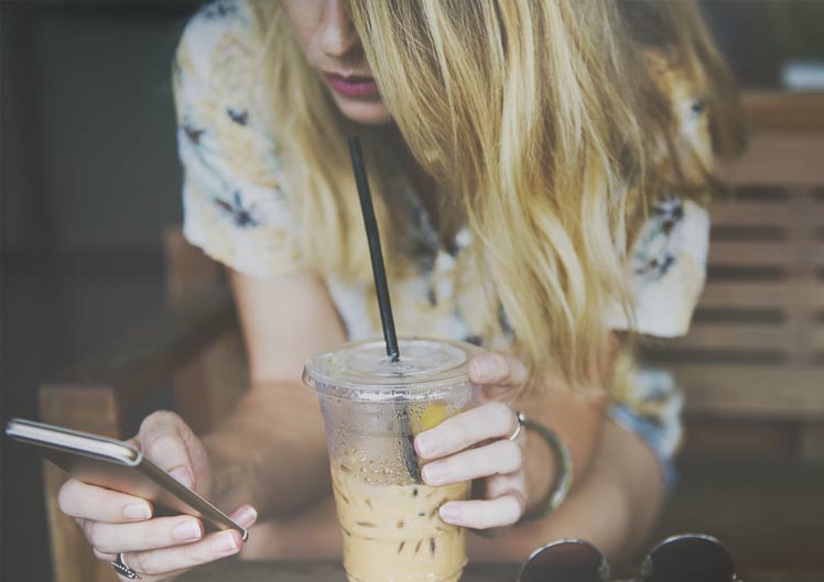 User feecback, user testing, guerrilla test, A/B testing, eyetracking, quantitative analysis